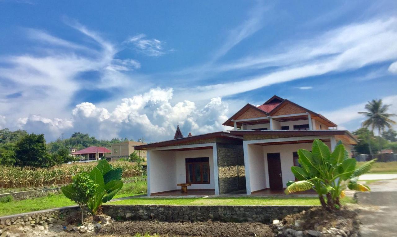 Bed and Breakfast Toba Sunset Тук-Тук Экстерьер фото